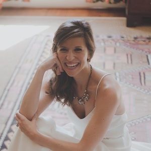 Meet your Posher, Elizabeth